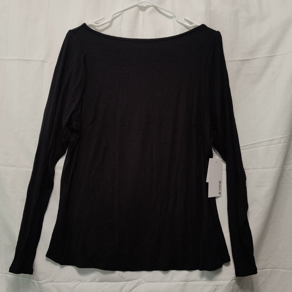 Any Item $10- Send an Offer (Purses Excluded)- Silky, ribbed boat neck shirt